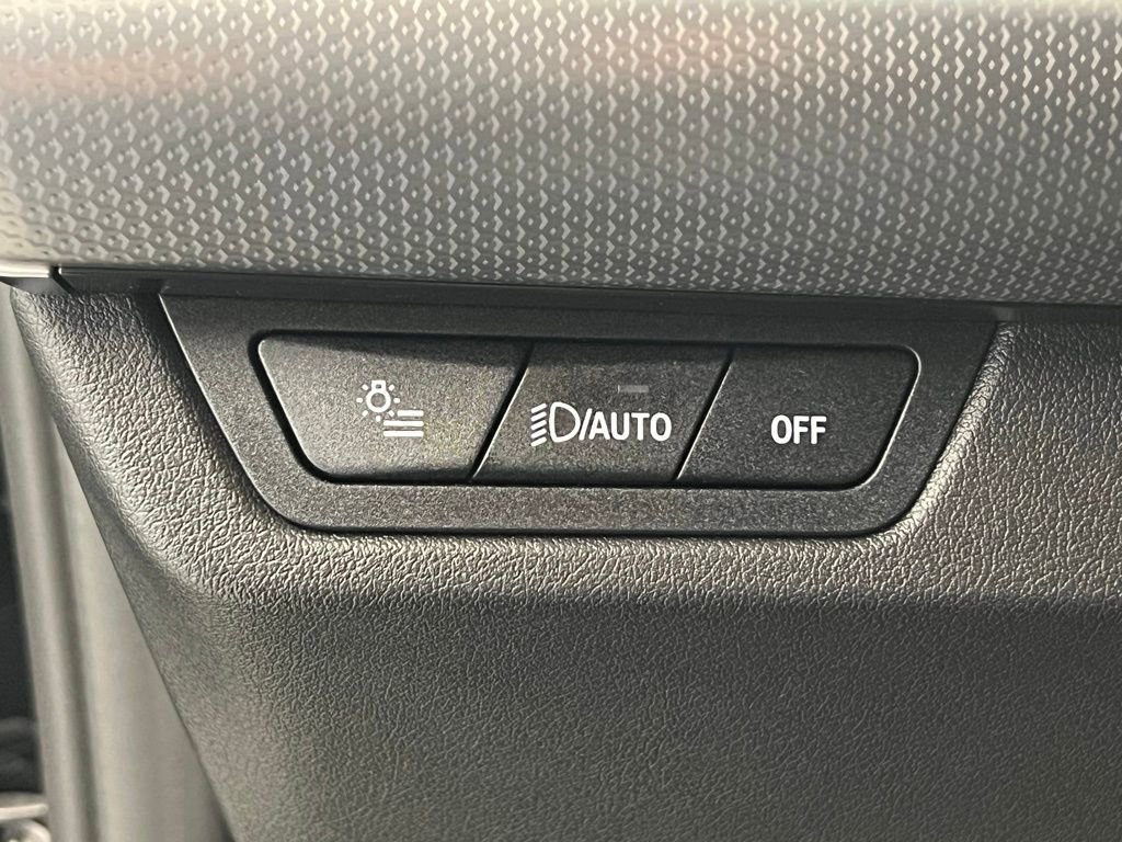 Used 2026 BMW X1 M35i w/ Technology Package image 19