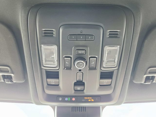 Used 2024 Chevrolet Suburban High Country w/ Advanced Technology Package AWD/4WD image 34