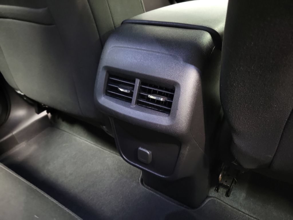 Used 2018 Chevrolet Equinox LS FWD image 30