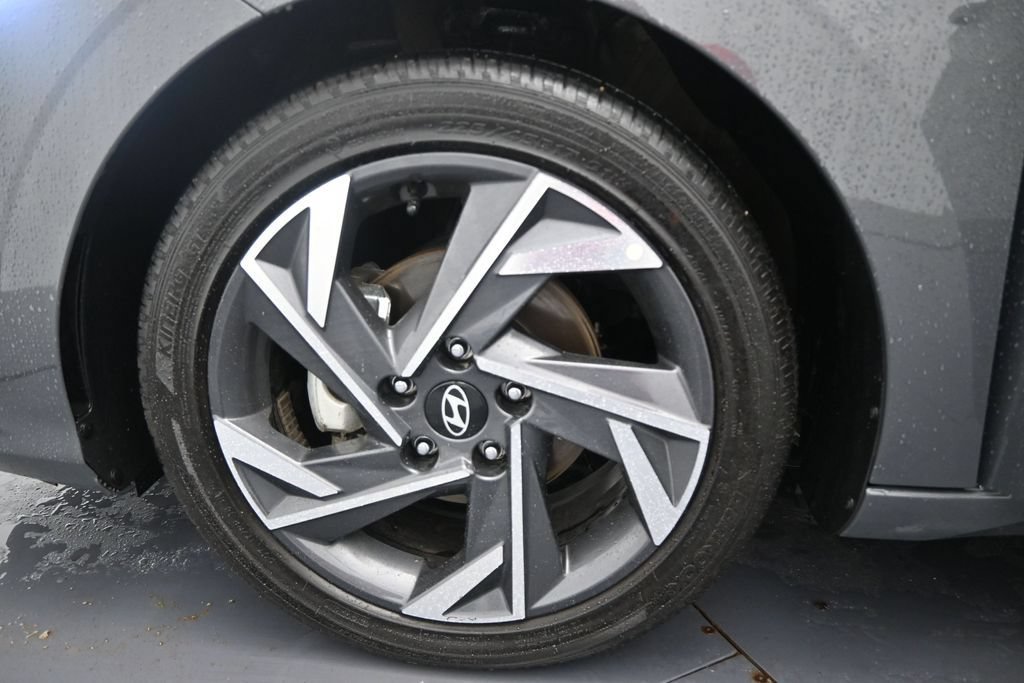 Used 2025 Hyundai Elantra SEL FWD image 38