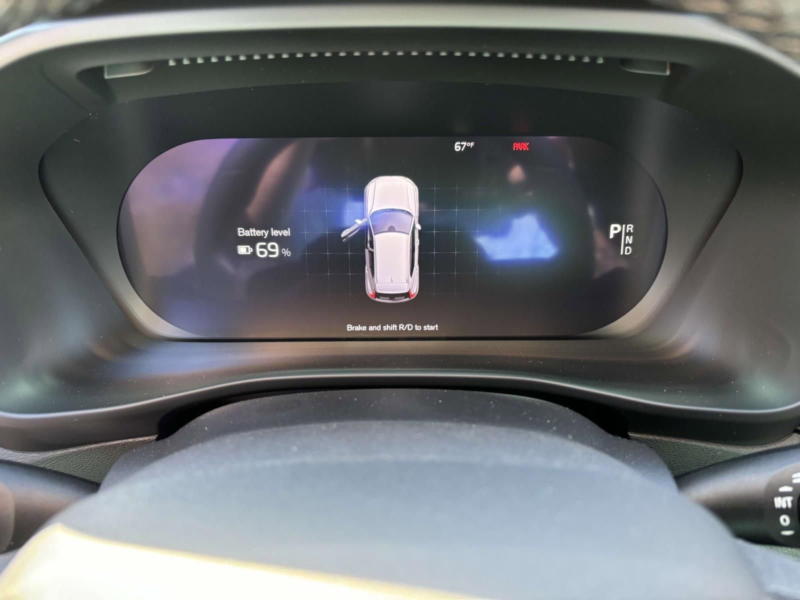 New 2024 Volvo XC40 Recharge Core w/ Protection Package Premier image 15