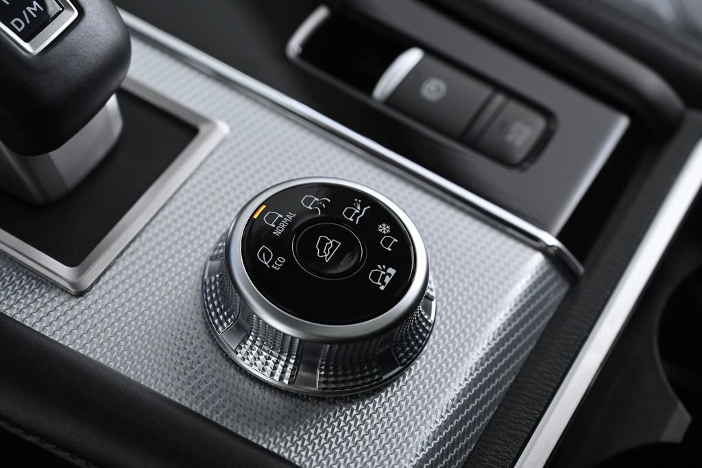 Used 2024 Mitsubishi Outlander SEL image 22