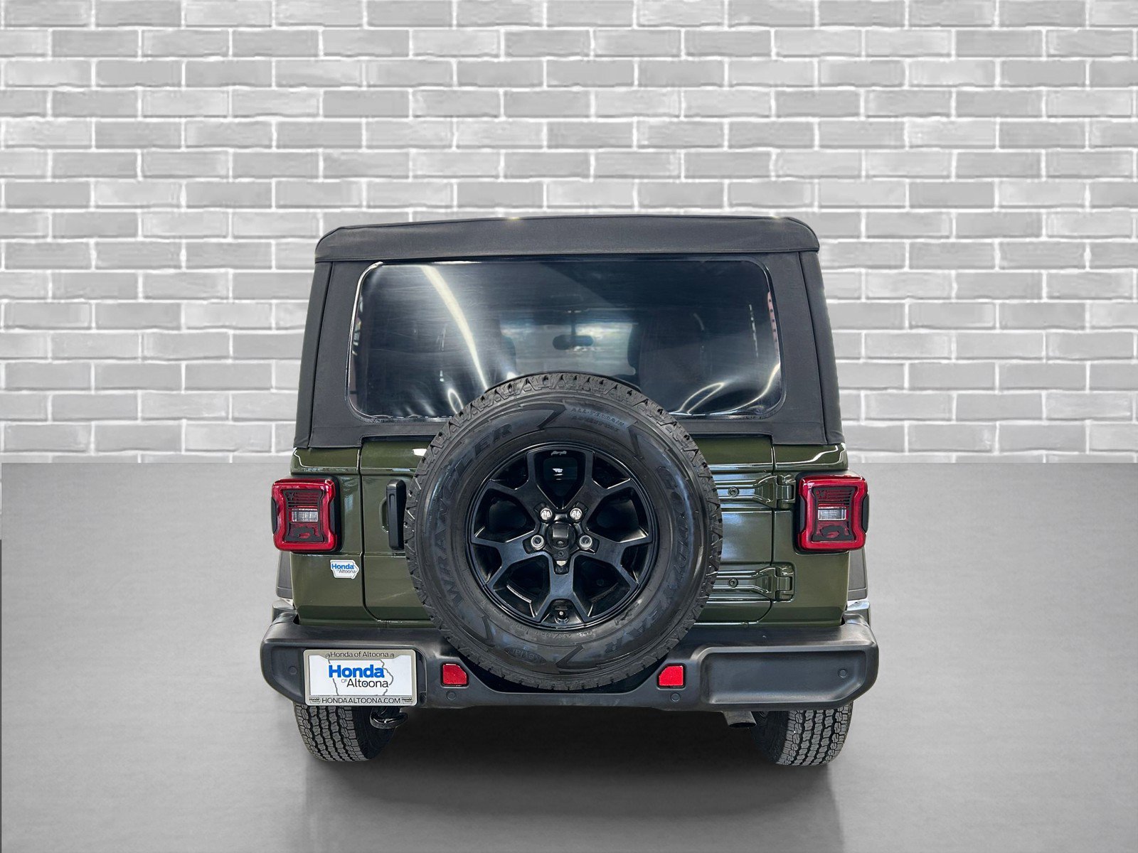Used 2021 Jeep Wrangler Unlimited Sport image 4