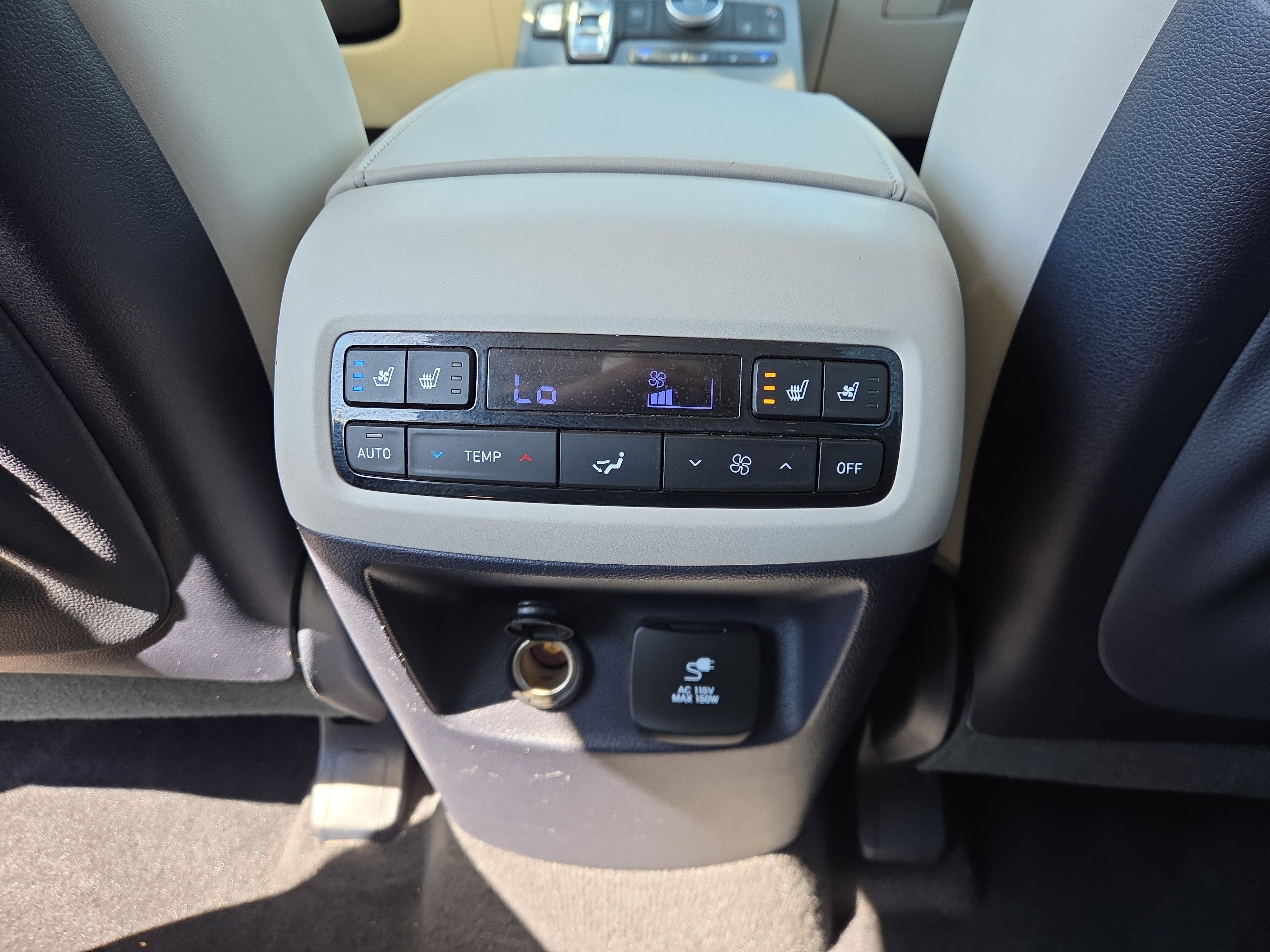 Used 2022 Hyundai Palisade Calligraphy w/ Cargo Package image 13