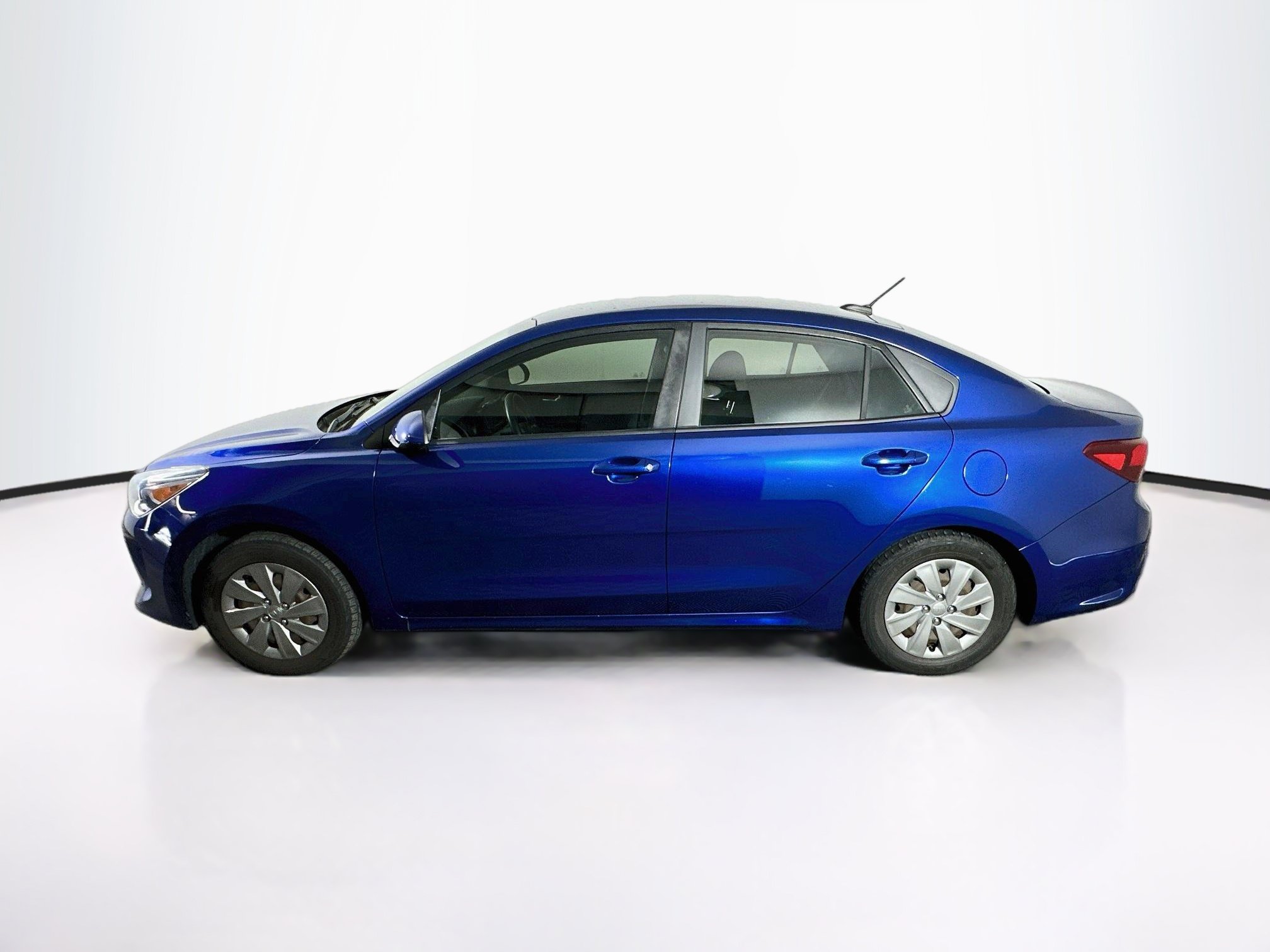 Used 2019 Kia Rio S FWD image 4