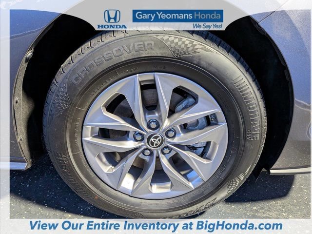 Used 2023 Toyota Sienna XLE image 12