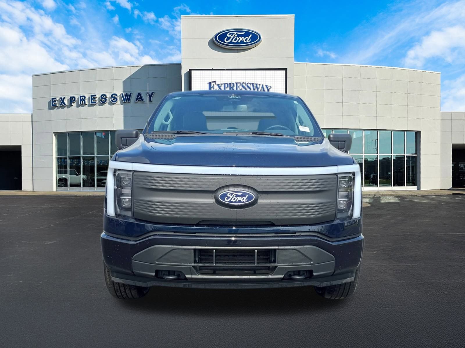 Used 2024 Ford F150 Lightning XLT image 3