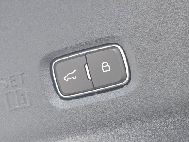 Used 2025 Ford Expedition Active image 22