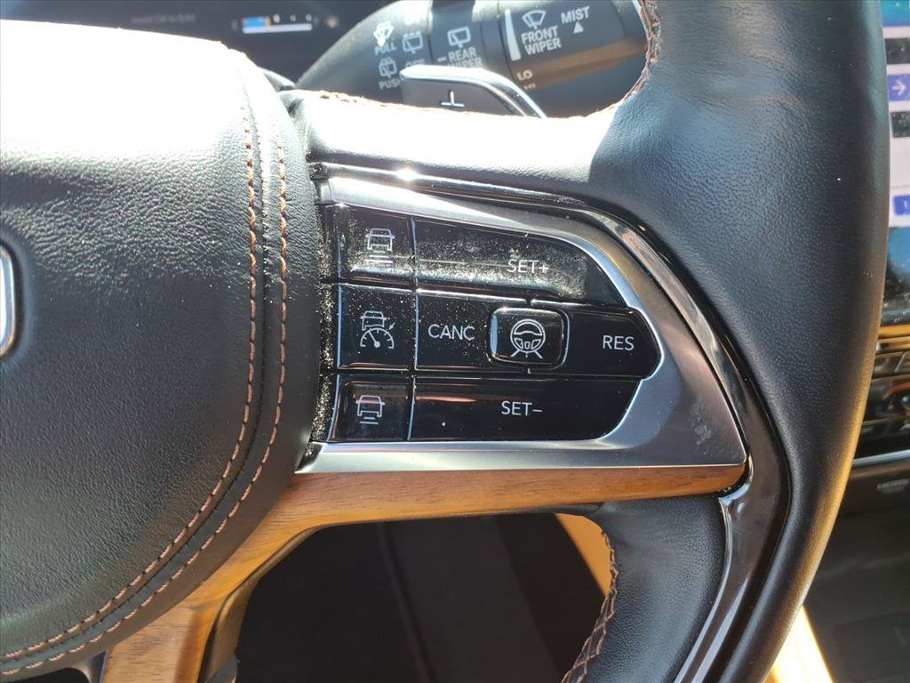 Used 2022 Jeep Grand Cherokee Summit AWD/4WD image 26