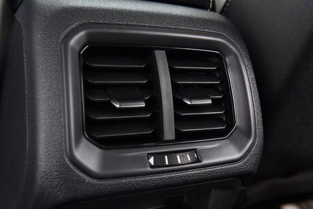New 2026 Volkswagen Taos SE image 23