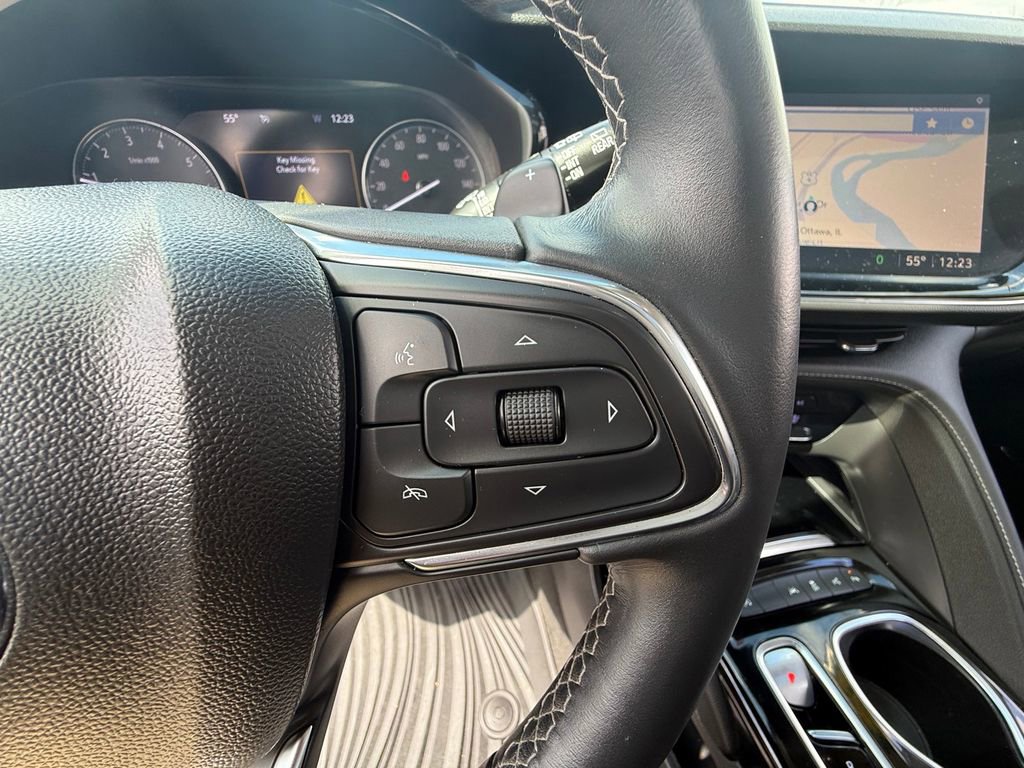 Used 2022 Buick Envision Avenir w/ Technology Package II image 22