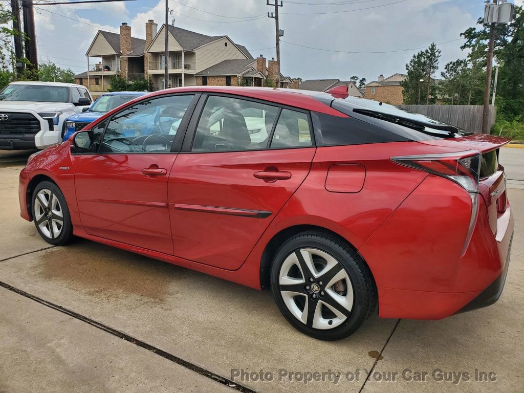 Used 2017 Toyota Prius FWD image 10