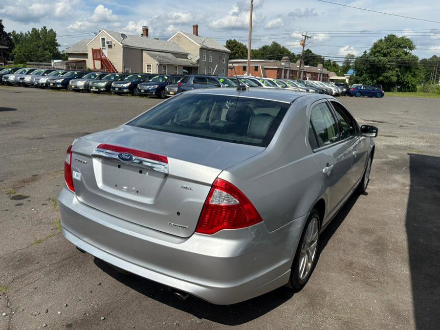 Used 2011 Ford Fusion SEL image 4
