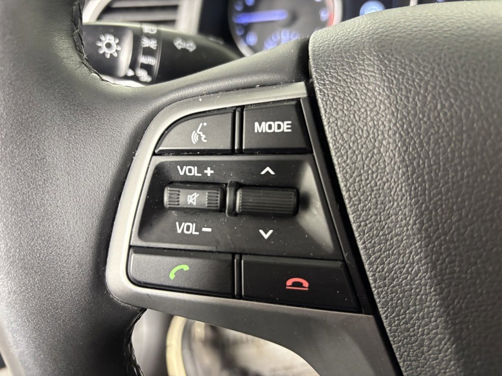 Used 2017 Hyundai Elantra Limited w/ Limited Tech Package 04 image 19