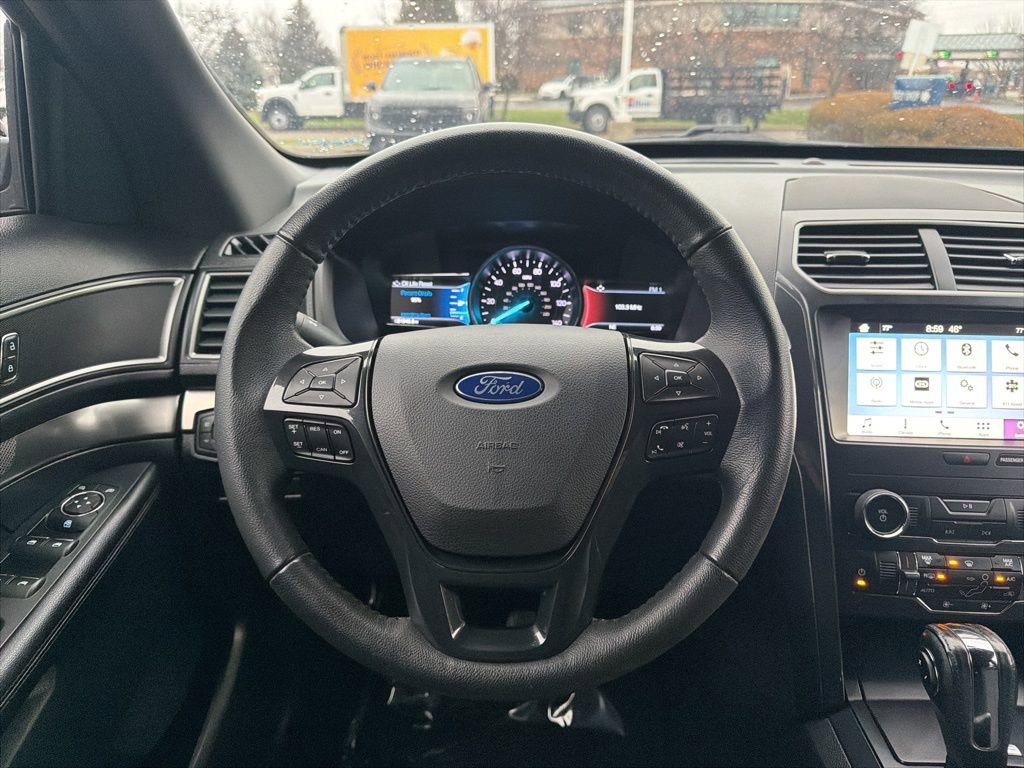 Certified 2018 Ford Explorer XLT w/ Equipment Group 201A image 19