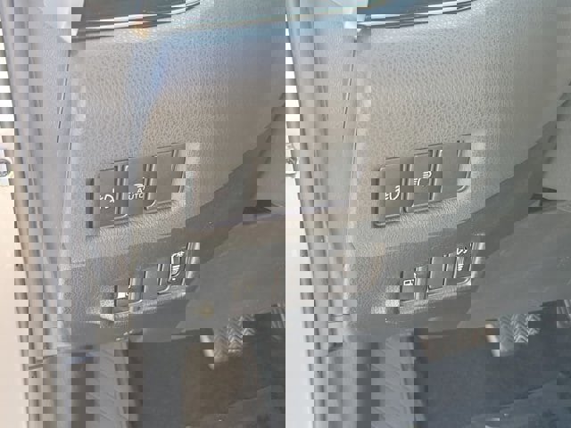 Used 2019 Toyota C-HR Limited image 16