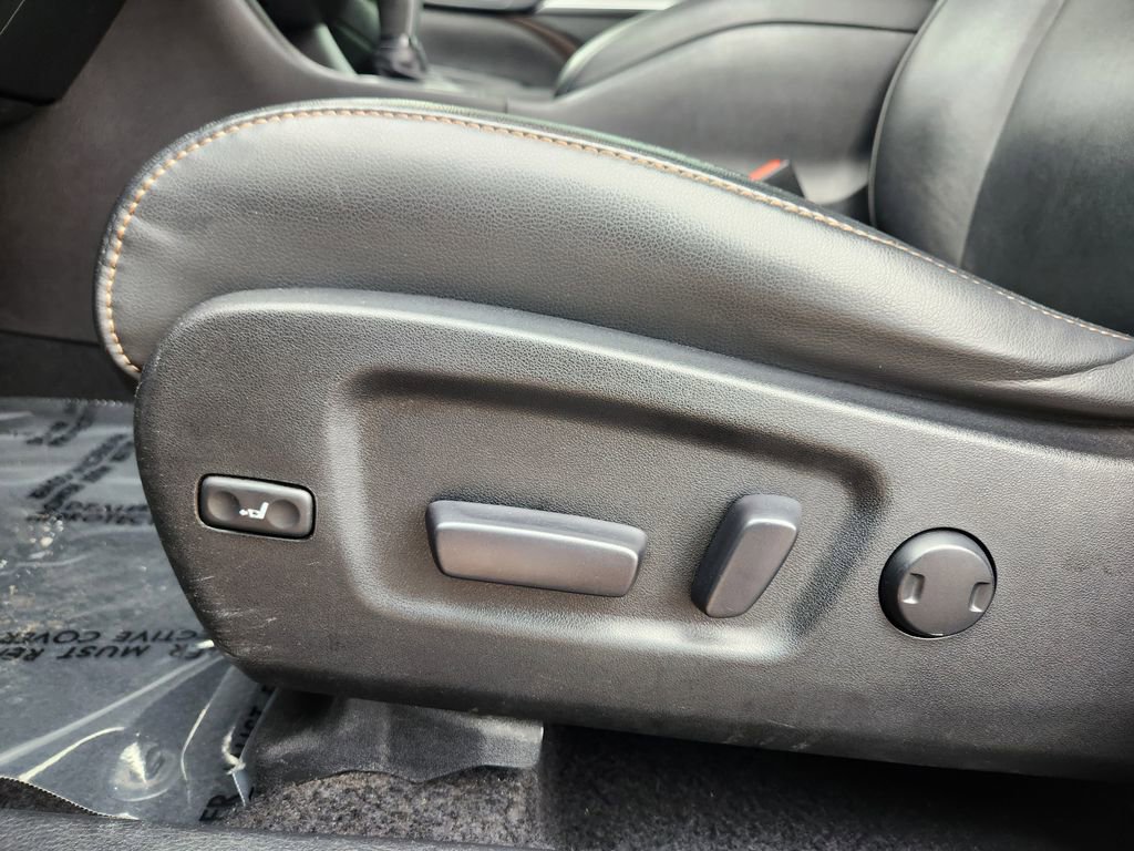 Used 2018 Toyota Highlander XLE image 23