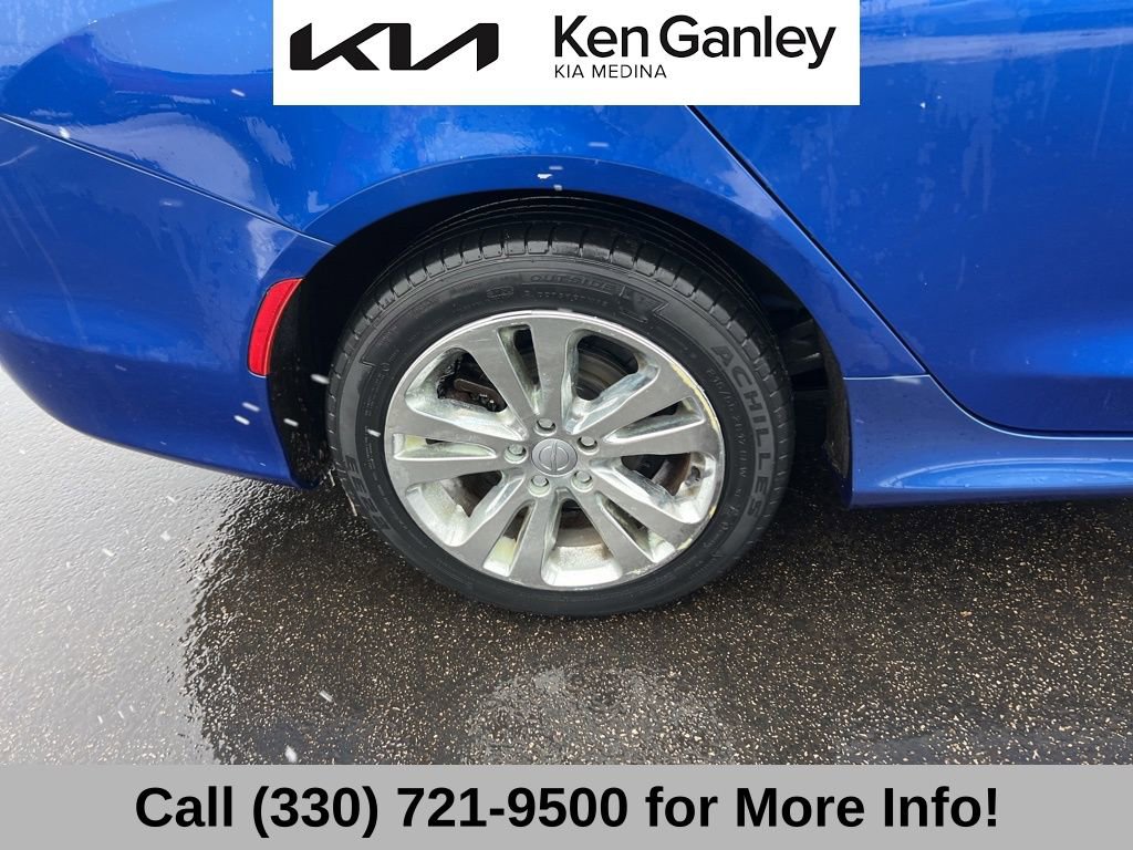 Used 2015 Chrysler 200 Limited w/ Convenience Group image 23