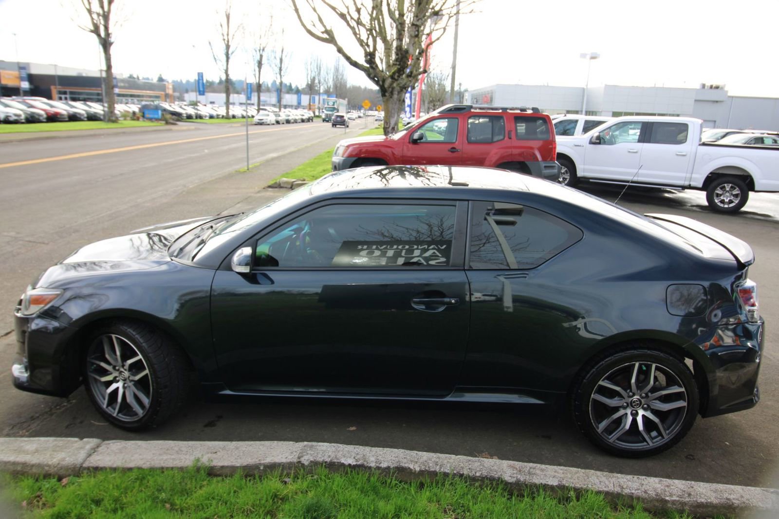Used 2015 Scion tC image 7