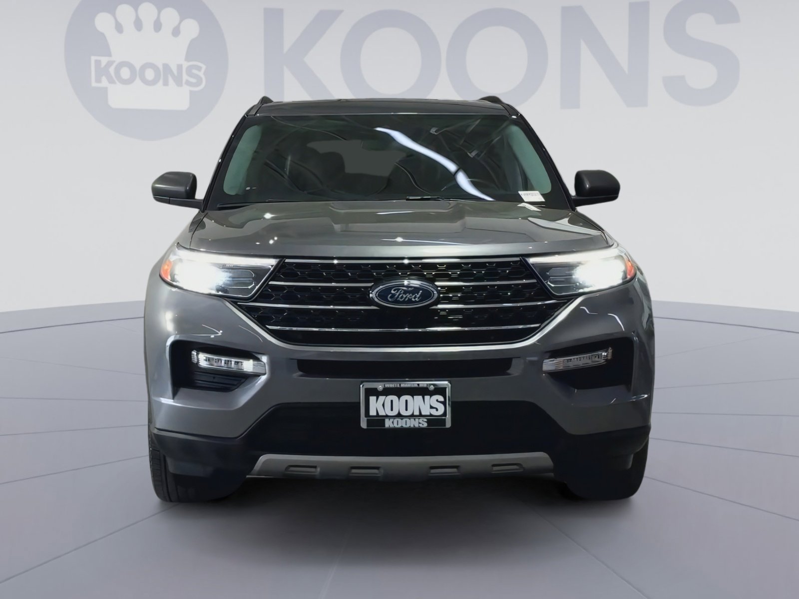 Used 2022 Ford Explorer XLT w/ Equipment Group 202A AWD/4WD image 4