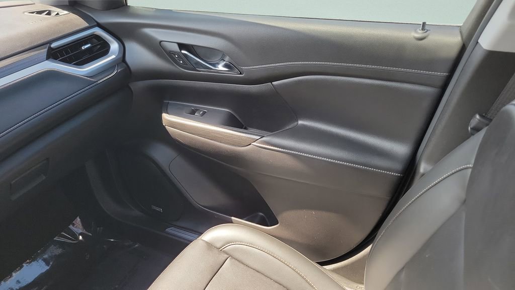 Used 2021 GMC Acadia SLT w/ Technology Package image 24