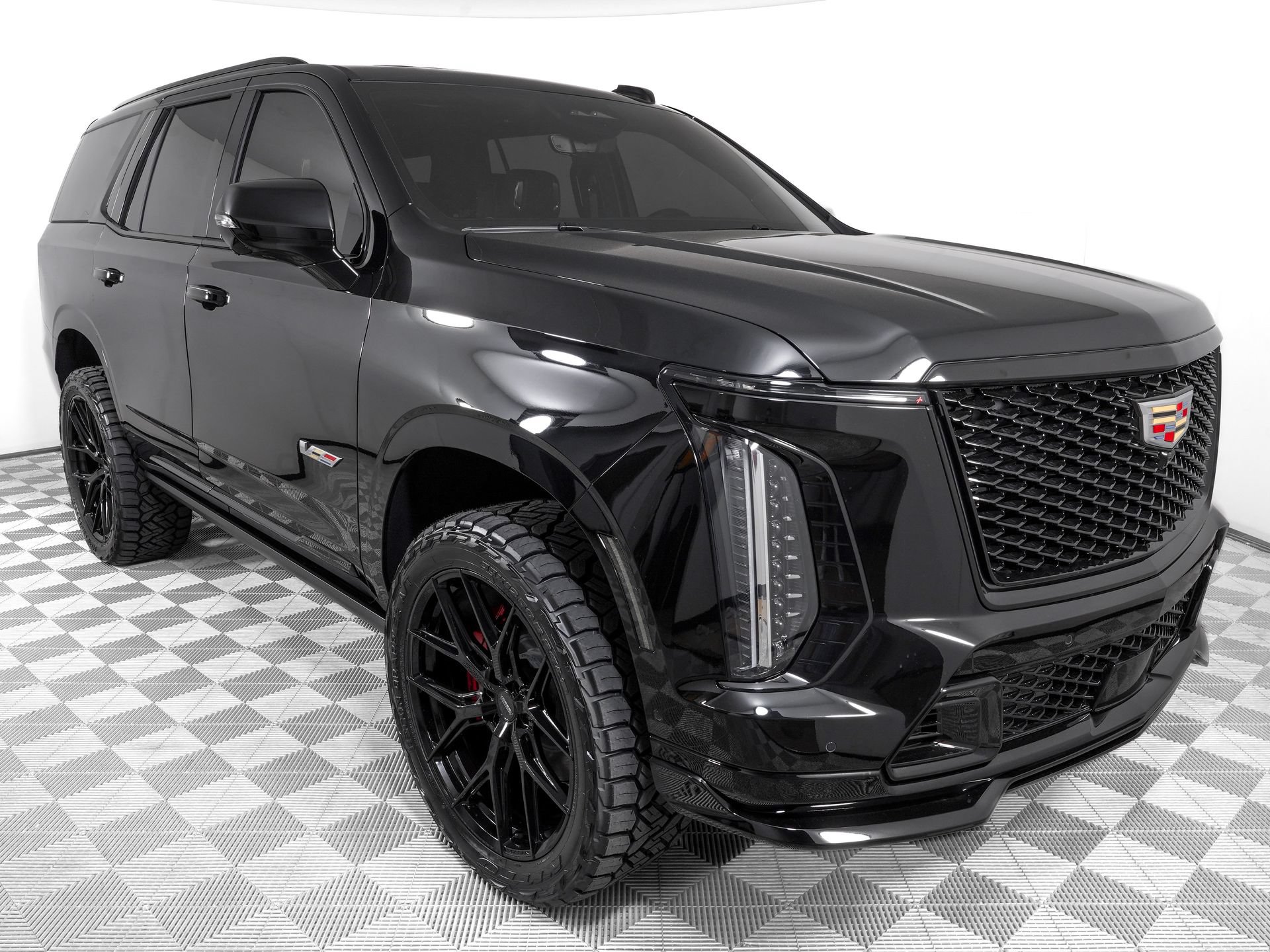 Used 2026 Cadillac Escalade V AWD/4WD image 3