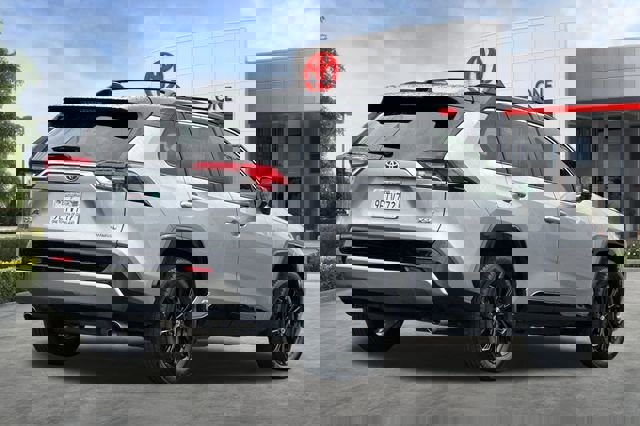 Used 2023 Toyota RAV4 XSE image 4