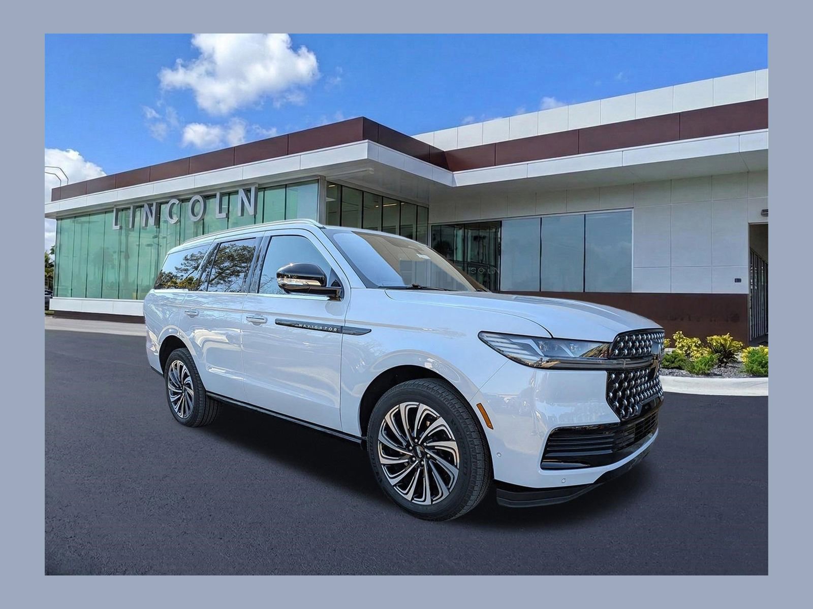 Certified 2025 Lincoln Navigator Black Label image 1