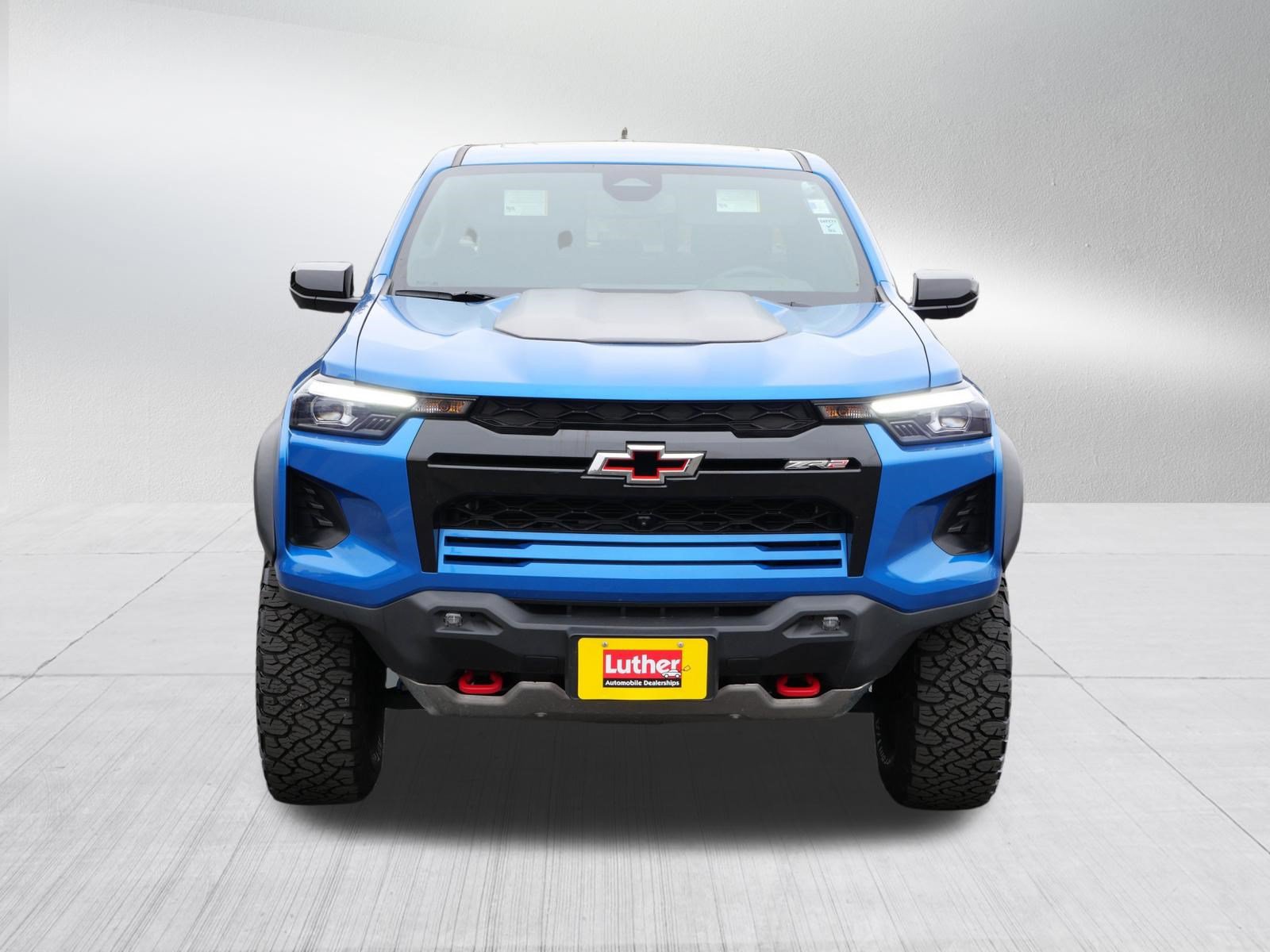 Used 2023 Chevrolet Colorado ZR2 w/ ZR2 Convenience Package III AWD/4WD image 2