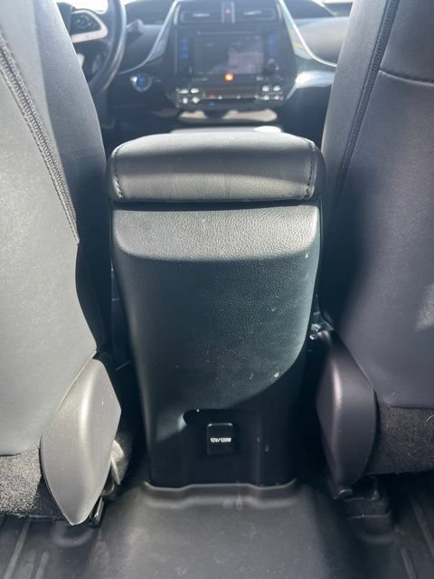 Used 2017 Toyota Prius Four w/ Advanced Technology Package FWD image 28