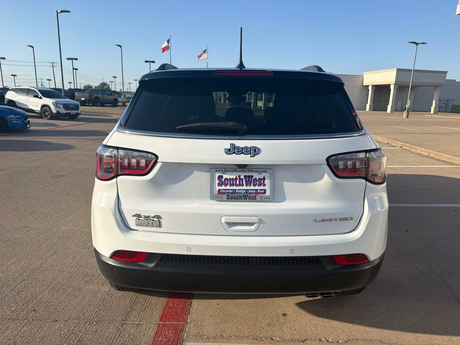 Used 2022 Jeep Compass Limited AWD/4WD image 6