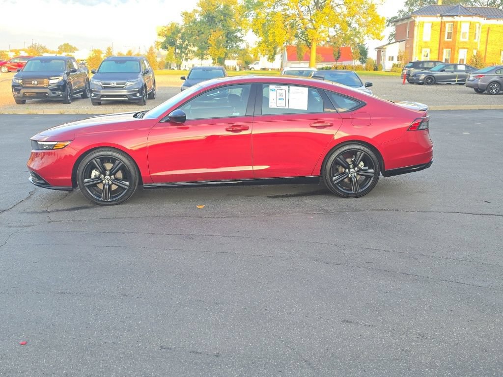 Used 2025 Honda Accord Sport image 4