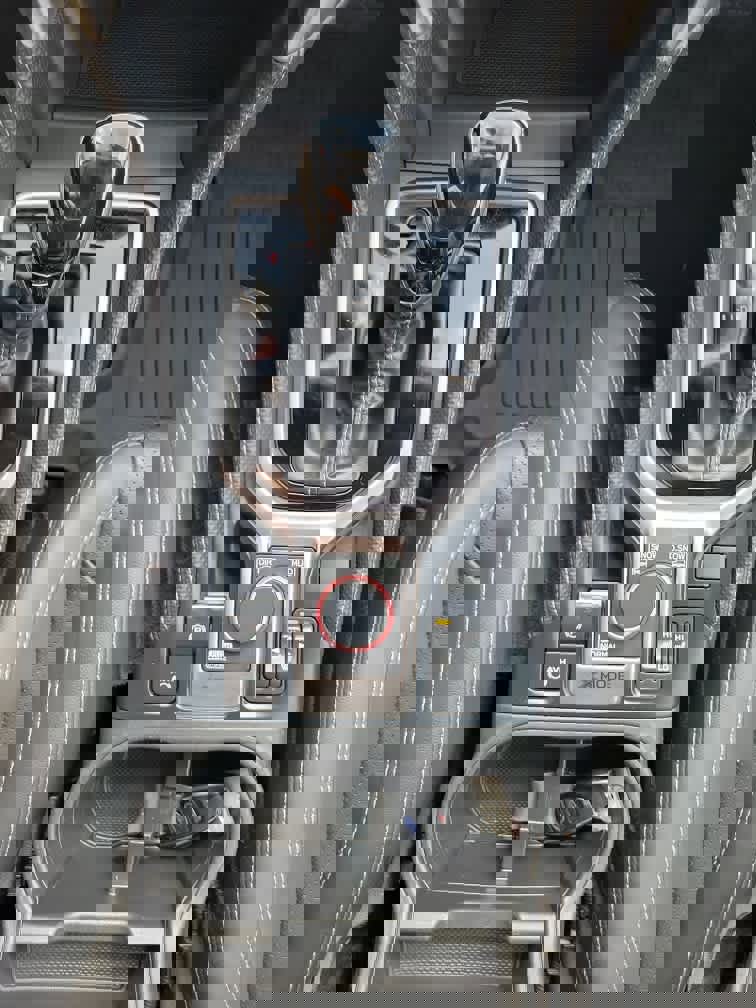 Used 2020 Subaru Forester Limited image 18