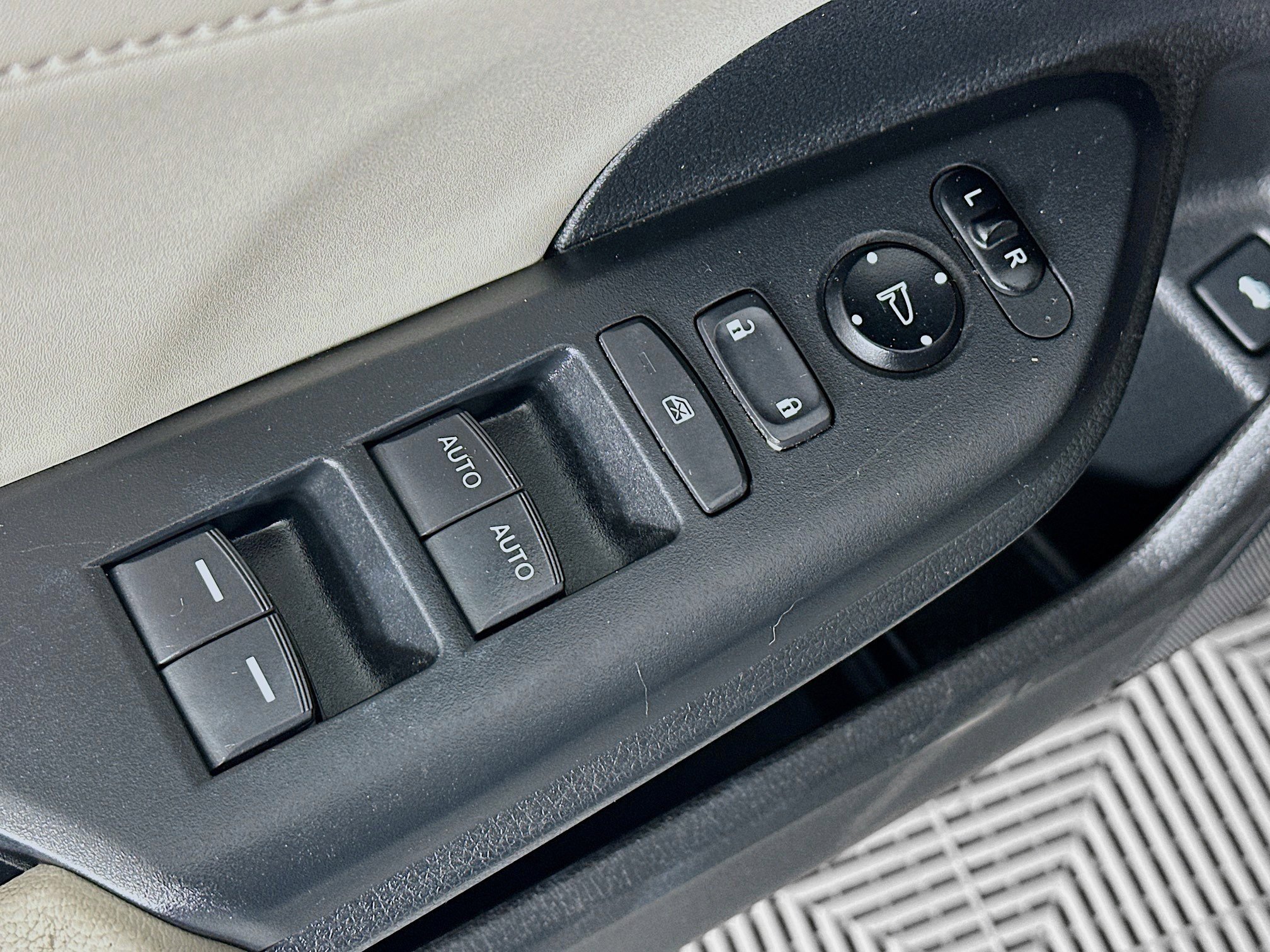 Used 2019 Honda Insight Touring image 15