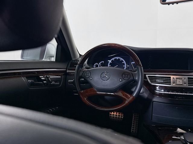 Used 2010 Mercedes-Benz S 550 4MATIC image 11