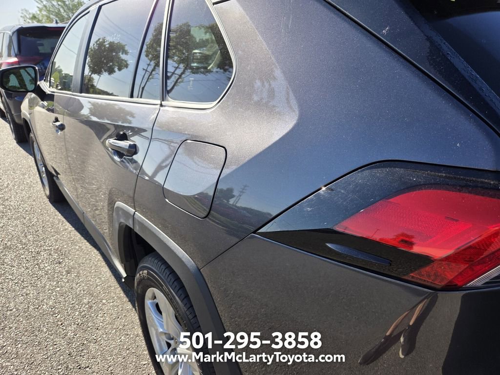 Used 2020 Toyota RAV4 XLE FWD image 8