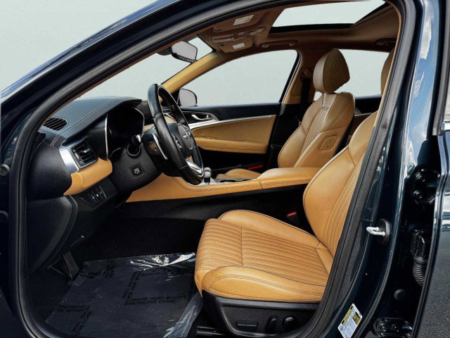 Used 2022 Genesis G70 2.0T w/ Prestige Package image 13