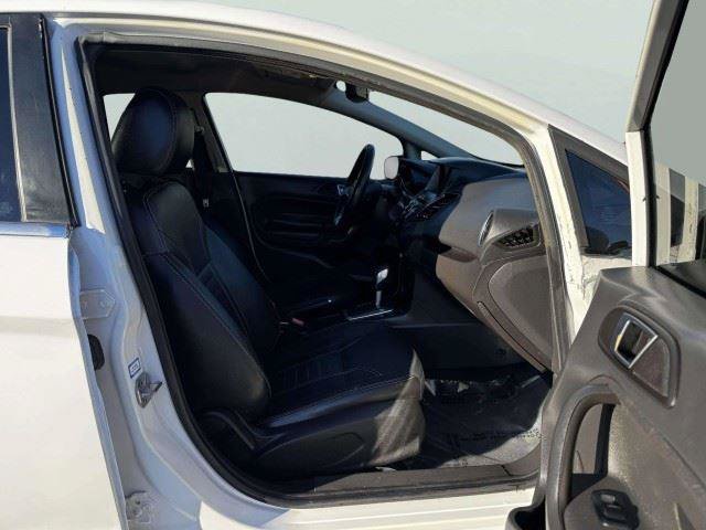 Used 2014 Ford Fiesta Titanium FWD image 43
