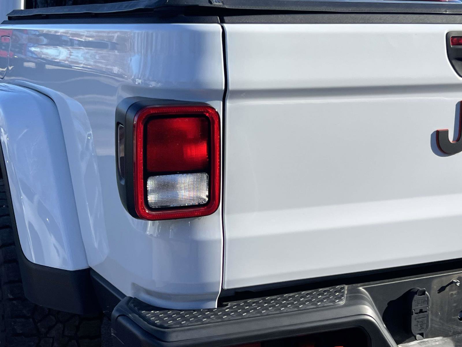 Used 2021 Jeep Gladiator Mojave image 9