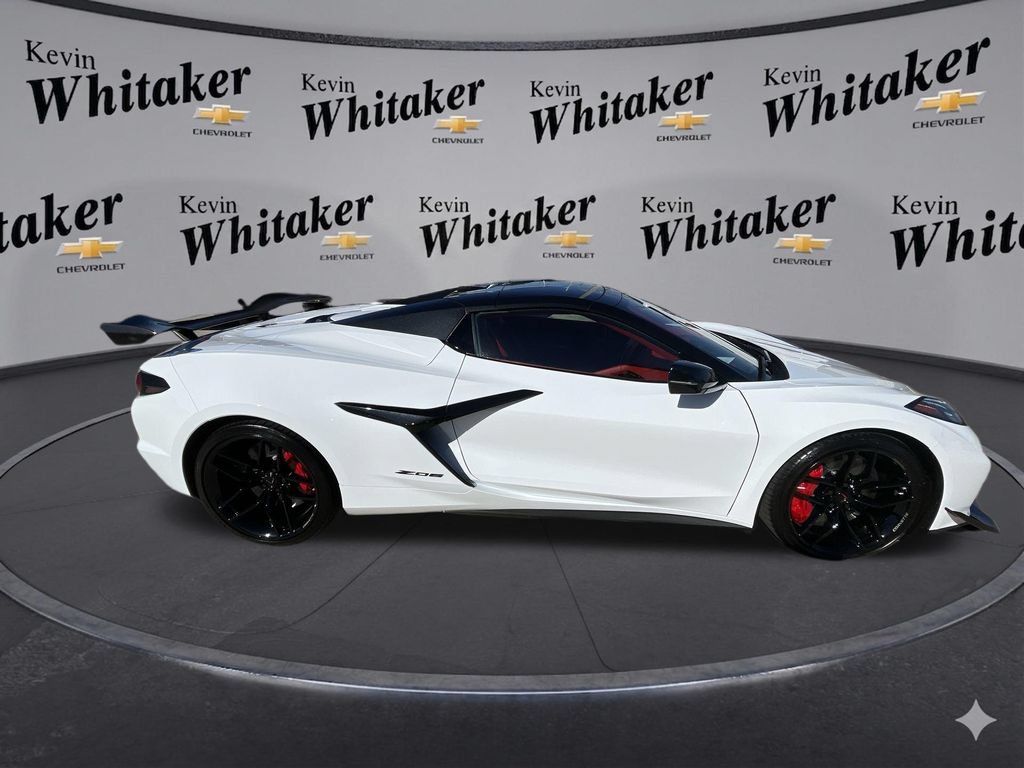 Used 2026 Chevrolet Corvette Z06 RWD image 10