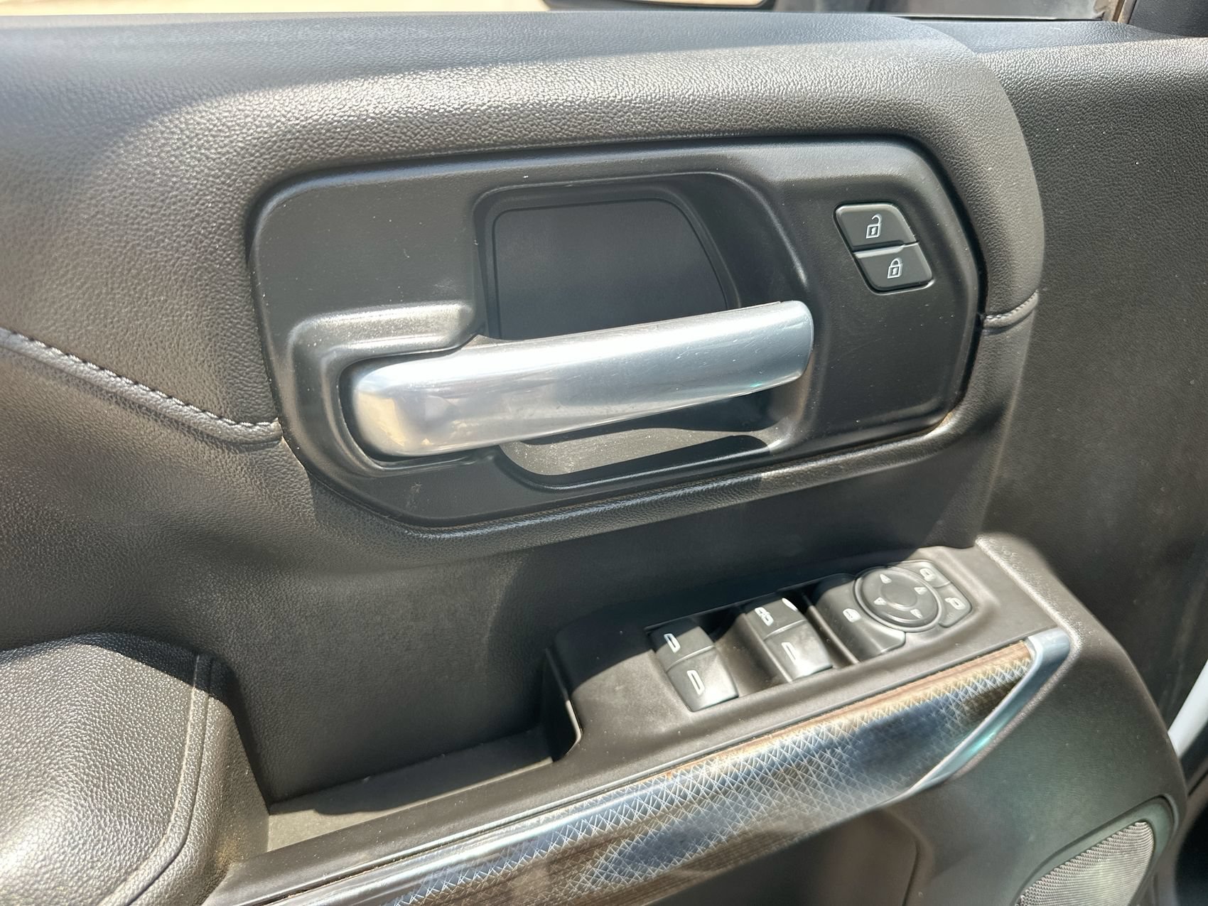 Used 2021 Chevrolet Silverado 2500 LT AWD/4WD image 13
