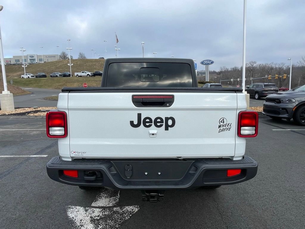 Used 2022 Jeep Gladiator Willys image 4