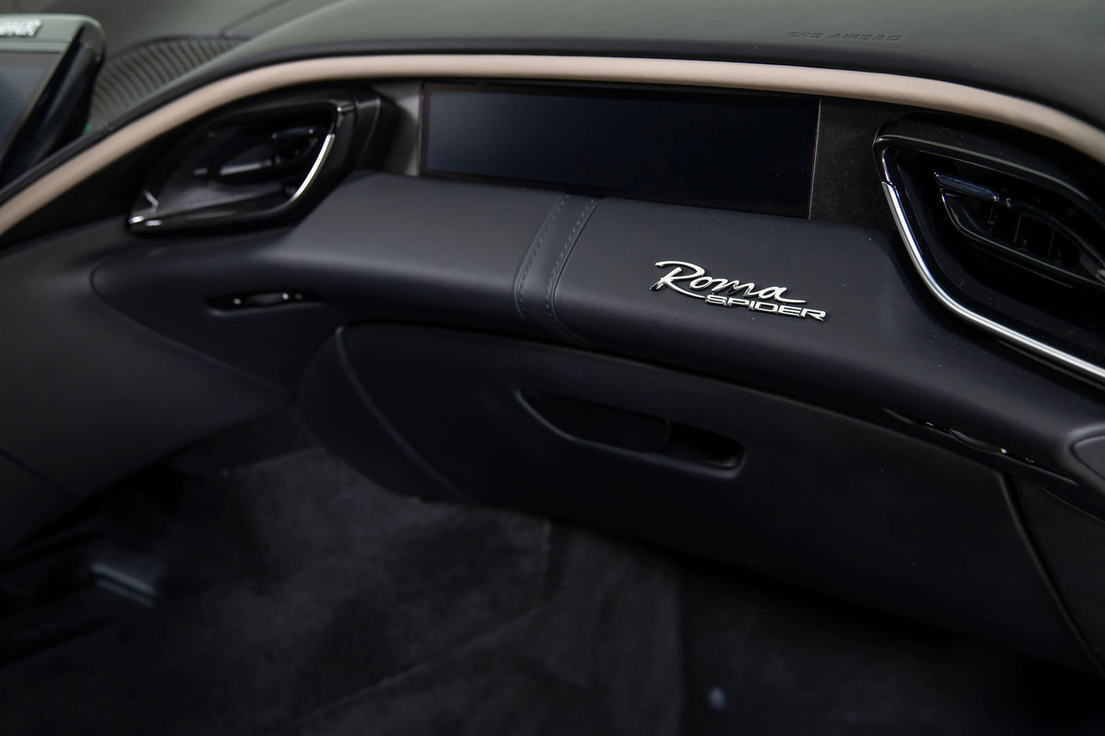 Certified 2025 Ferrari Roma Spider RWD image 16