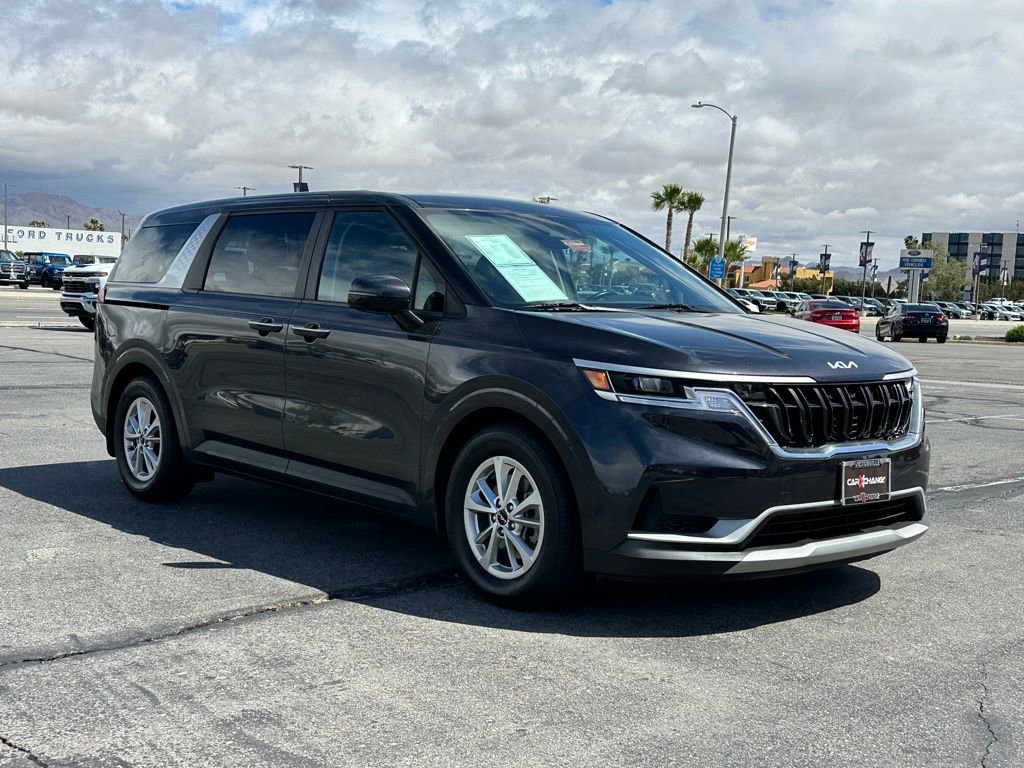 Used 2022 Kia Carnival LX image 9