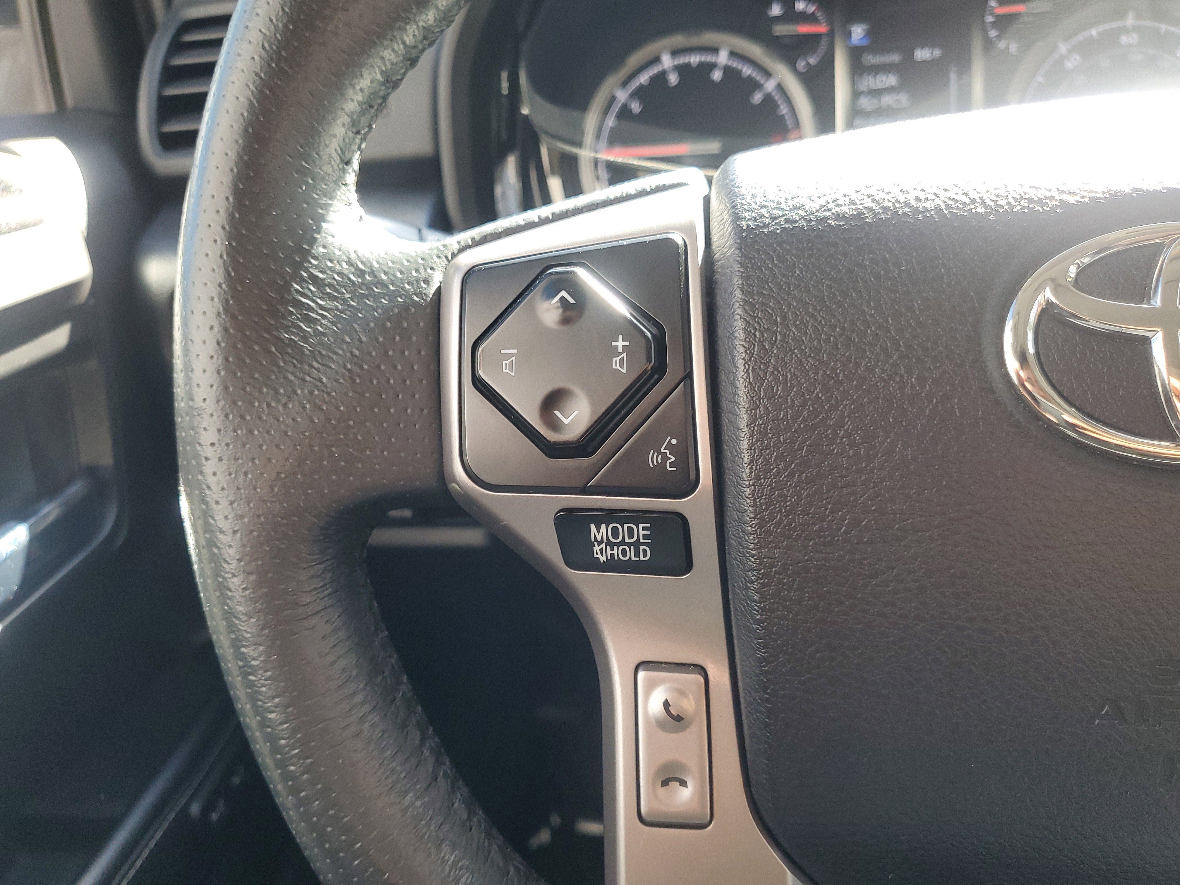 Used 2020 Toyota 4Runner Limited image 22