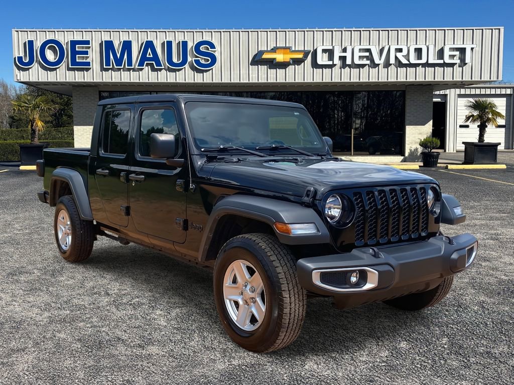 Used 2023 Jeep Gladiator Sport image 4