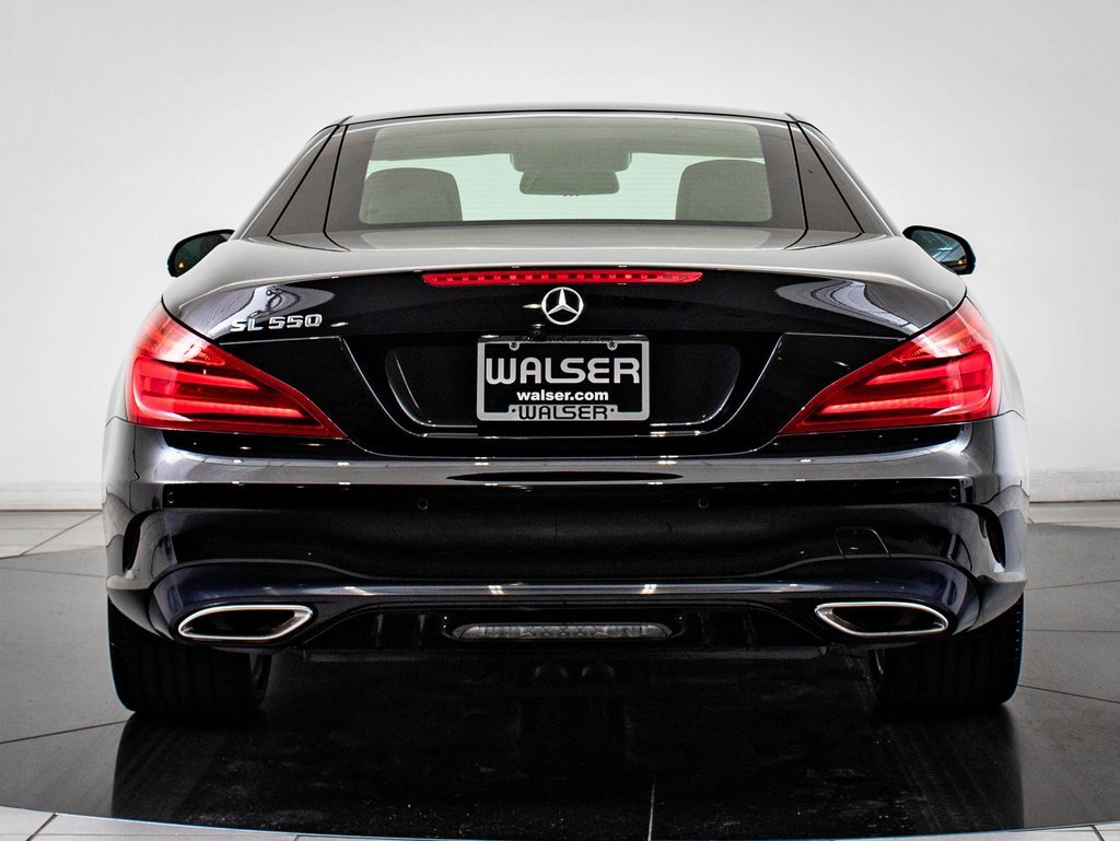 Used 2017 Mercedes-Benz SL 550 image 7