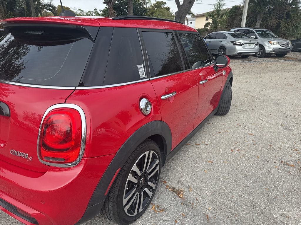 Used 2019 MINI Cooper S w/ Signature Upholstery Package image 9