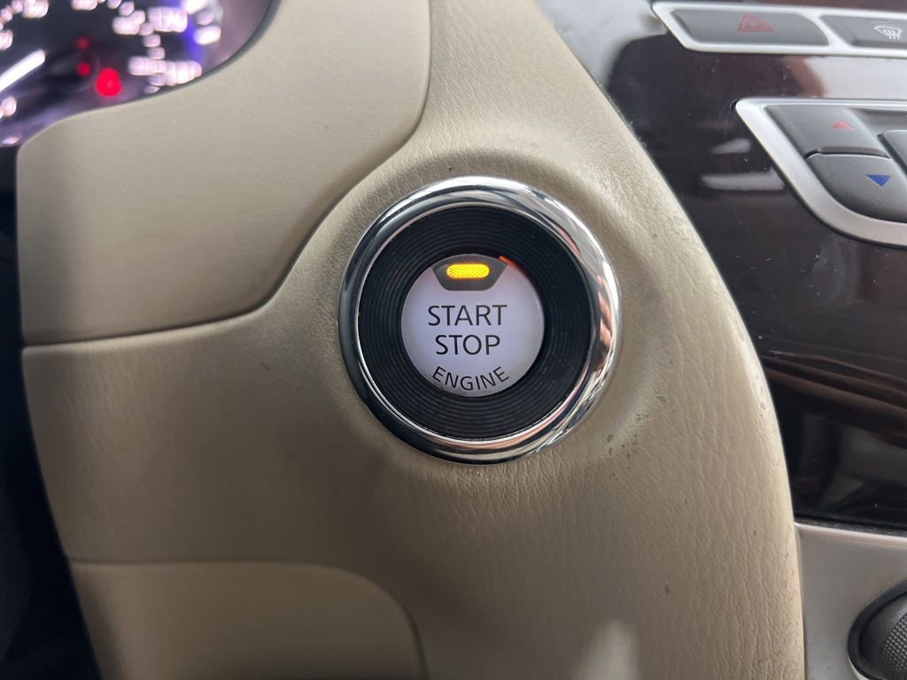 Used 2019 INFINITI QX60 Luxe w/ Sensory Package AWD/4WD image 16