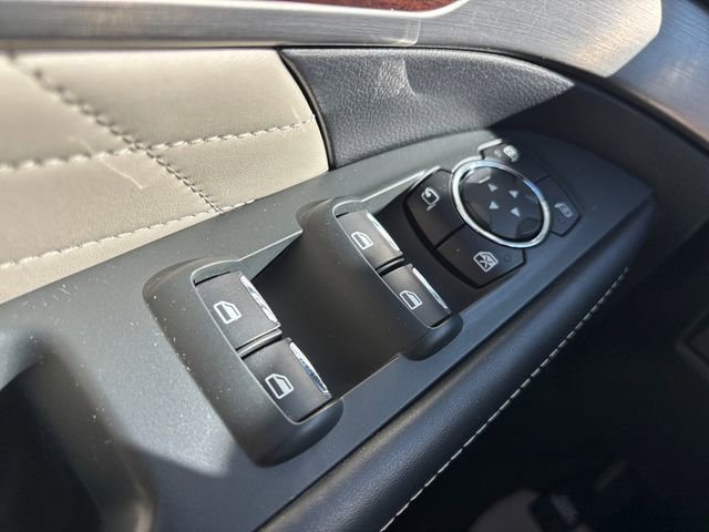 Used 2017 Ford Explorer Platinum AWD/4WD image 16